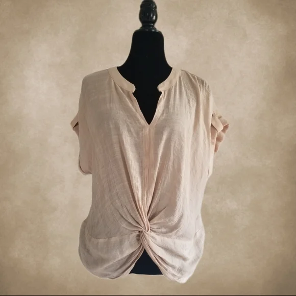 NWOT/Lily White Blouse - Picture 1 of 4